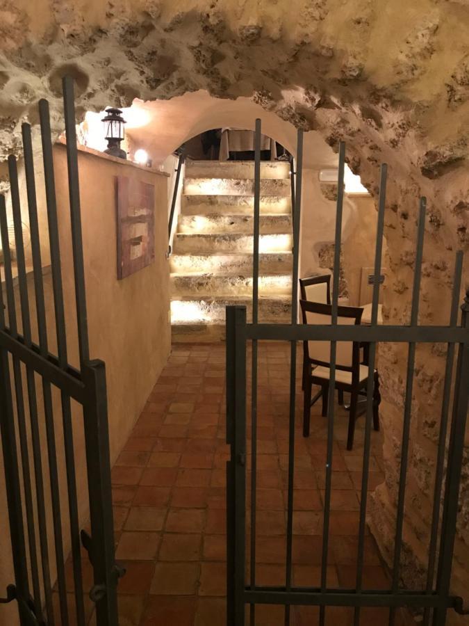 Affittacamere La Piazzetta Anagni Bagian luar foto